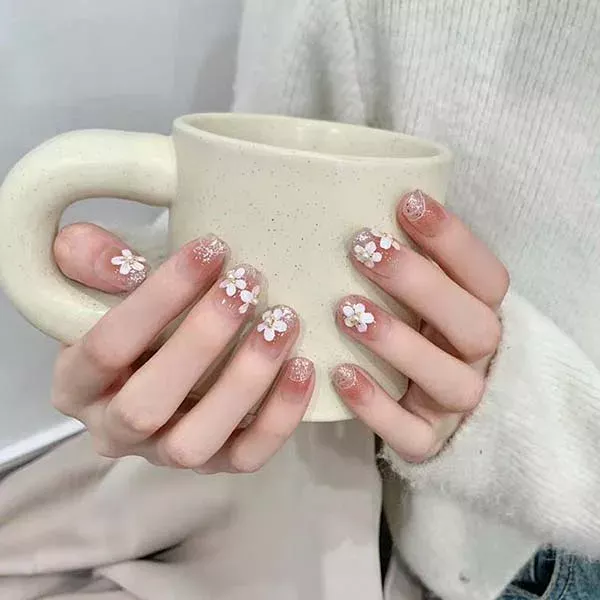 Handmade Nail Studs – Elegant & Exquisite Designs for Nail Art-1572-2 A set of handmade nail studs in various elegant designs, perfect for adding a sophisticated touch to your nail art.